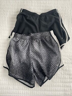 Girl’s XL Nike Dry Fit Athletic Sport Running Shorts – Pack of 2 Black and Gray
